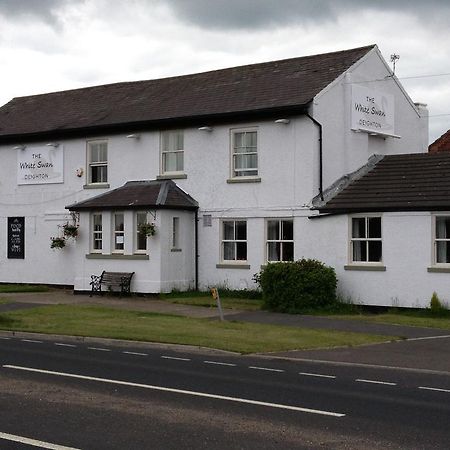 Отель The White Swan Escrick Экстерьер фото