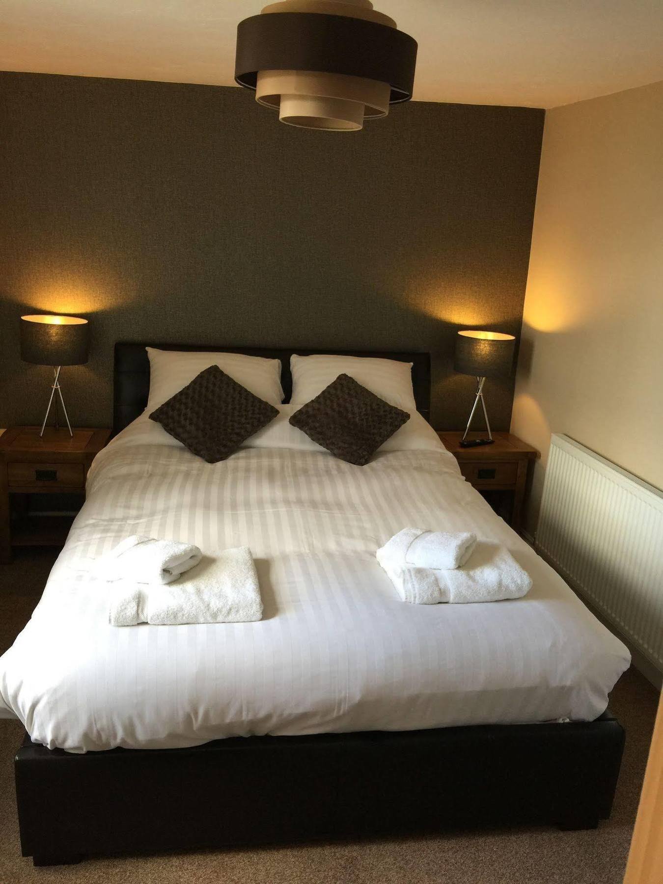 Отель The White Swan Escrick Экстерьер фото