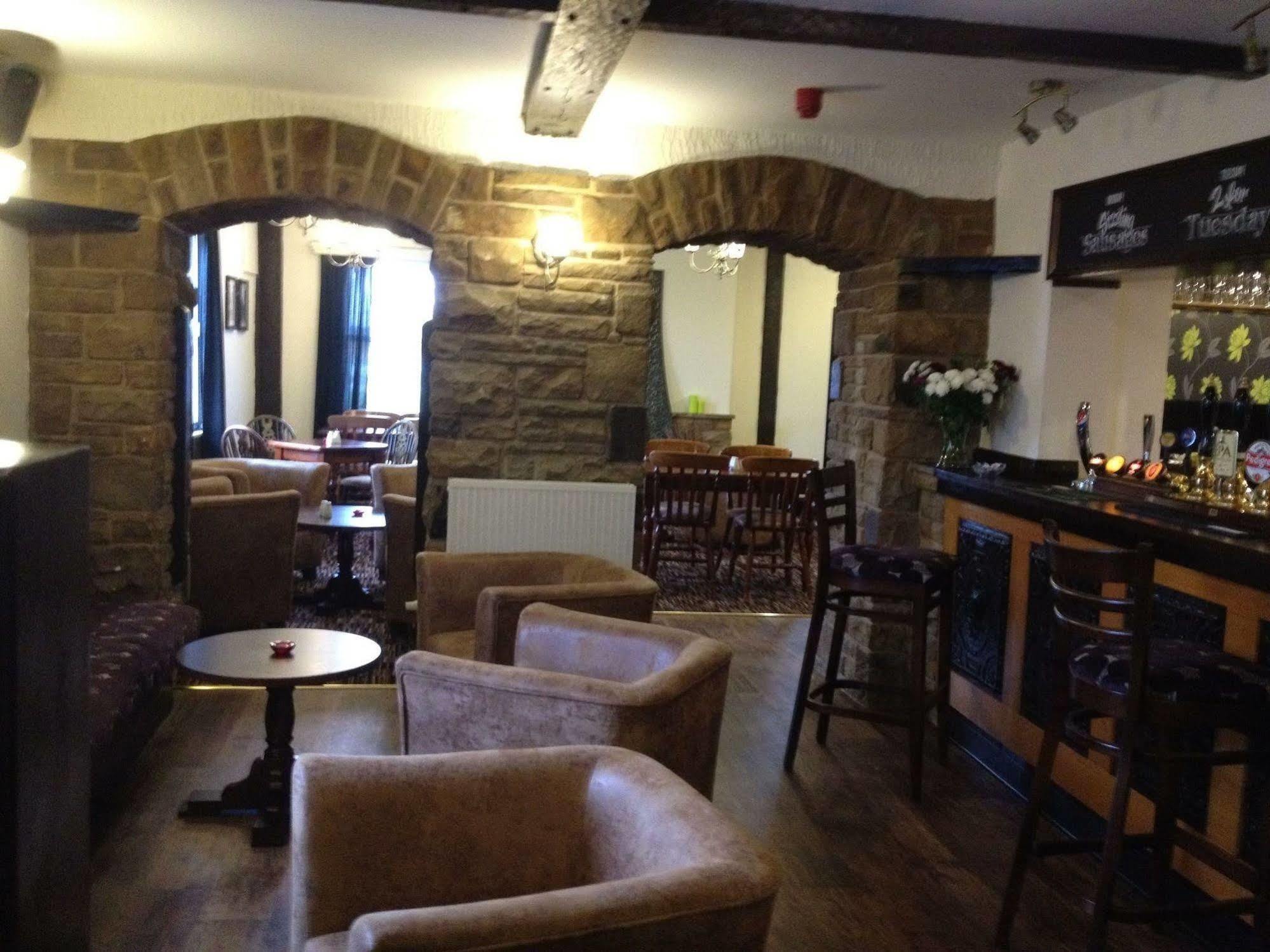 Отель The White Swan Escrick Экстерьер фото